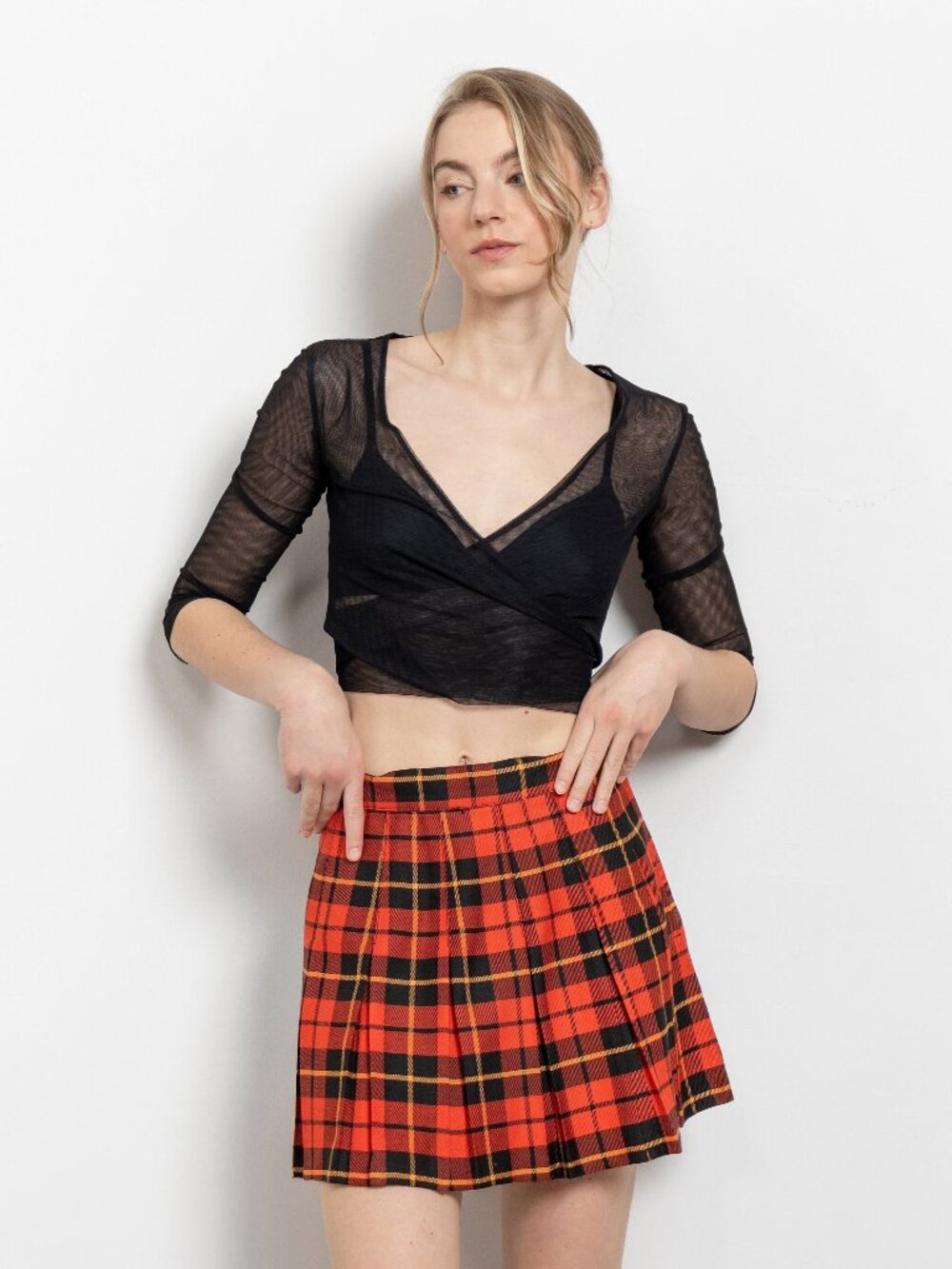 RED PLAID SKIRT Vintage Mini Pleated Schoolgirl / Xs / 25.5 26 Inch Waist